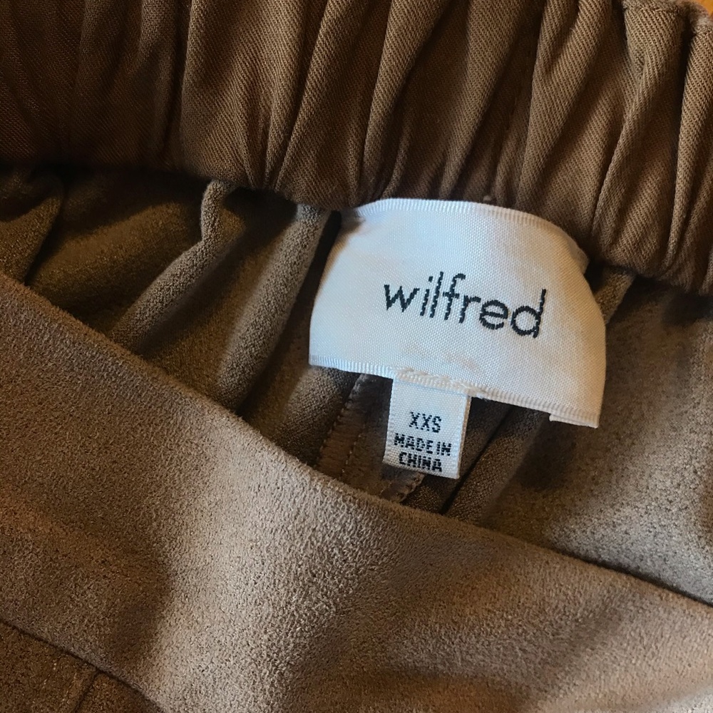 WILFRED High Waisted Suede Shorts - Picture 3 of 3